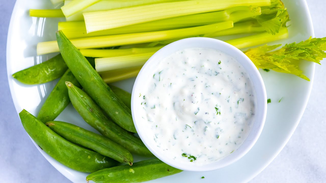 How to Make Blue Cheese Dressing